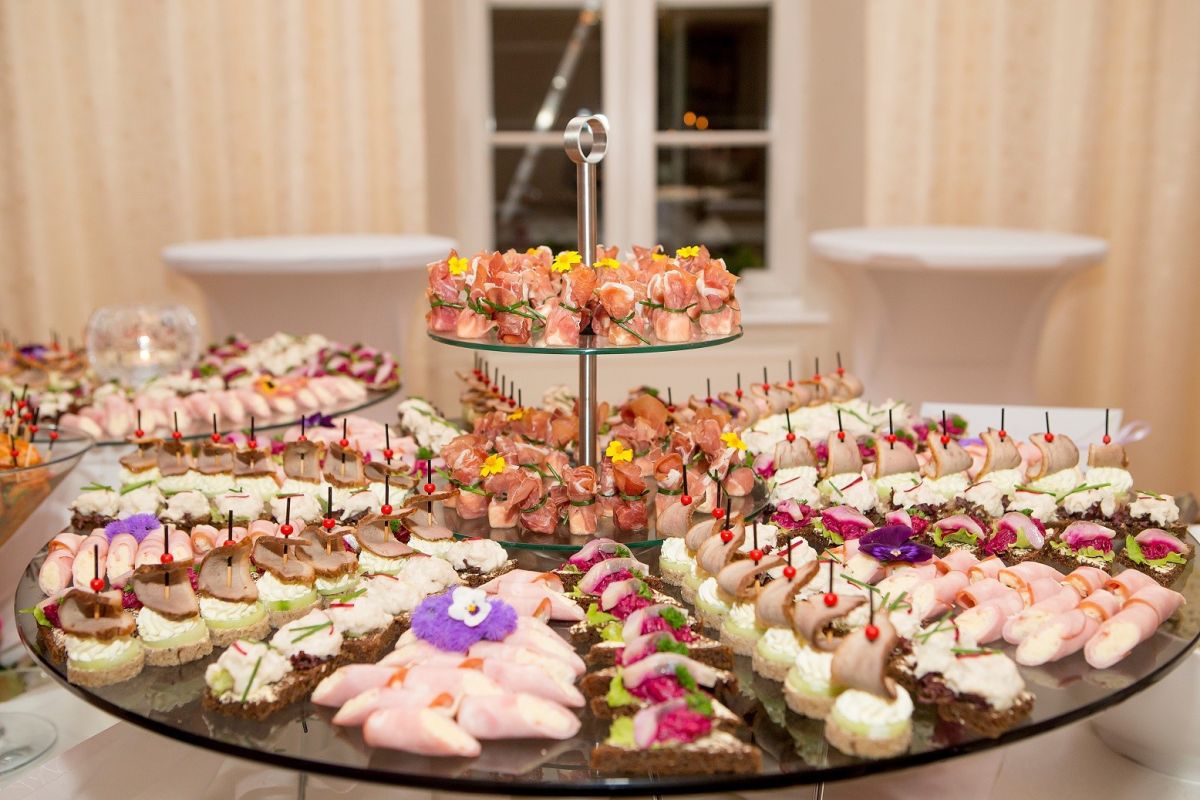 Ресторан Von Sackenmeck в Сакуской усадьбе