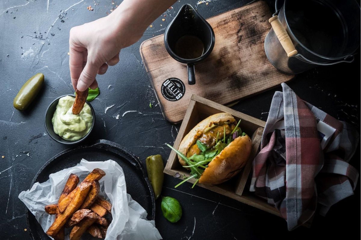 Уличный ресторан для гурманов Uulits на улице Соо