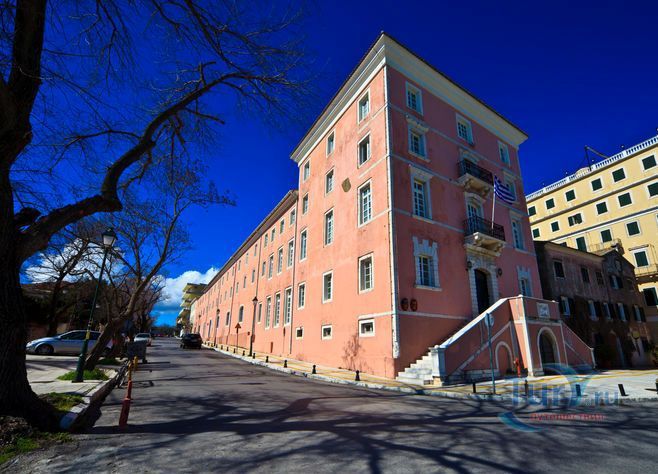 Ионическая Академия