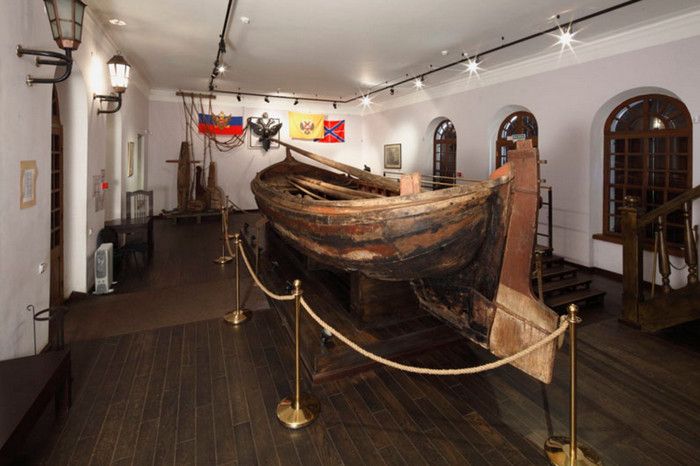 Музей-усадьба Ботик Петра I