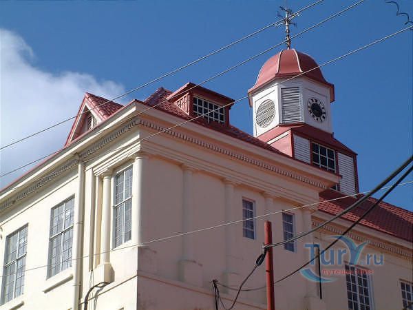 Здание Муниципалитета Сан Фернандо