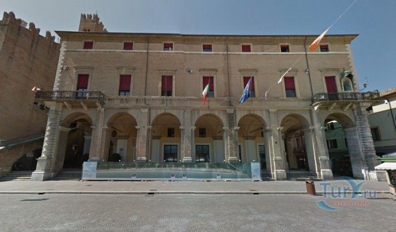 Палаццо Гарампи (Палаццо Комунале)