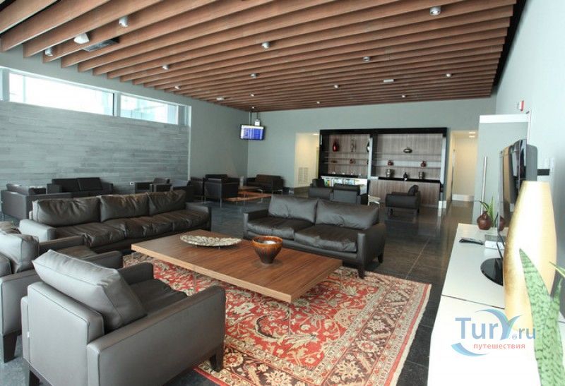 Международный аэропорт Звартноц