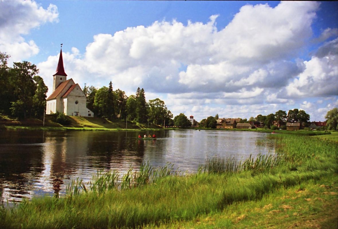 Церковь Иоанна Крестителя в Сууре-Яани