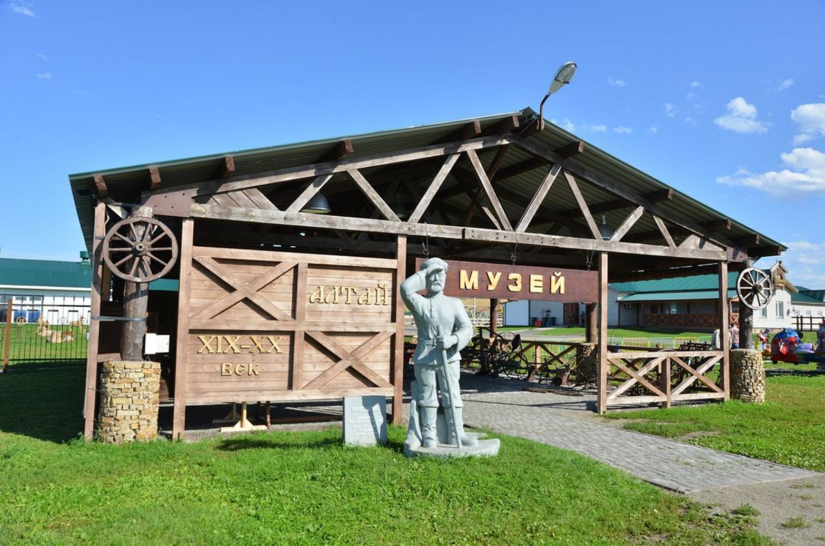 Музей крестьянина (Сибирское подворье)