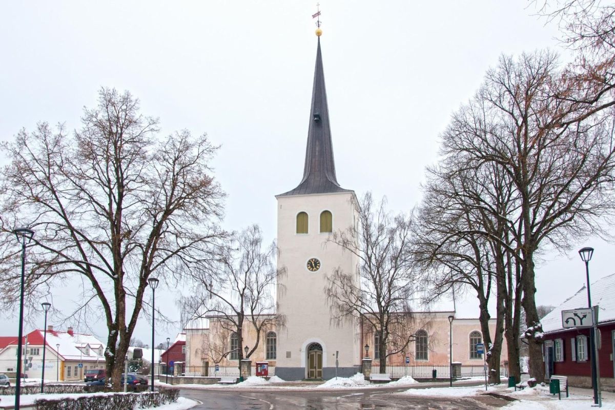 Церковь Святого Креста в Пайде