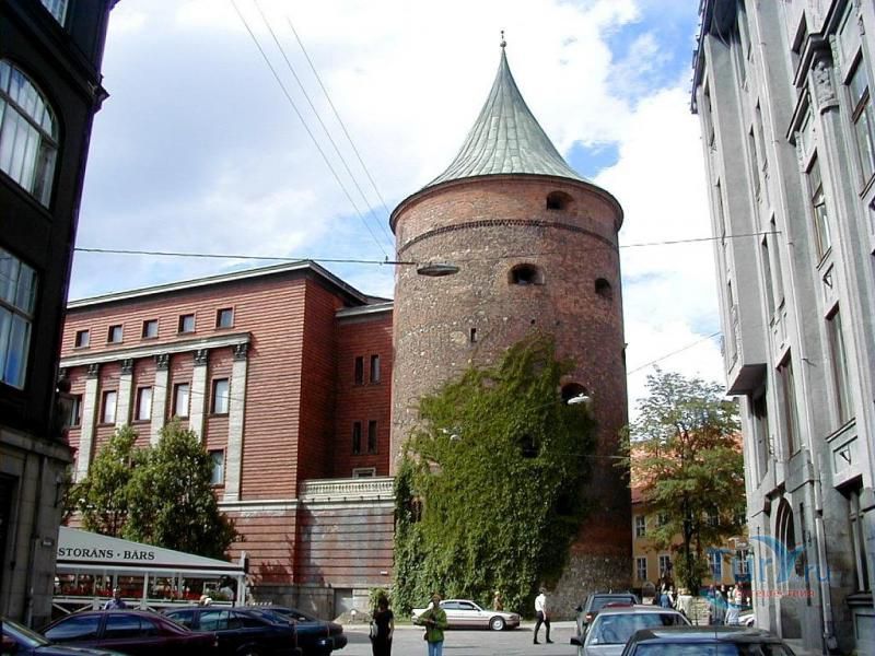 Пороховая башня