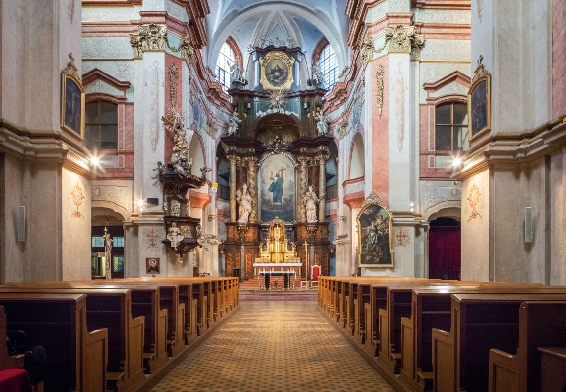 Монастырский костел Девы Марии – У Каетану