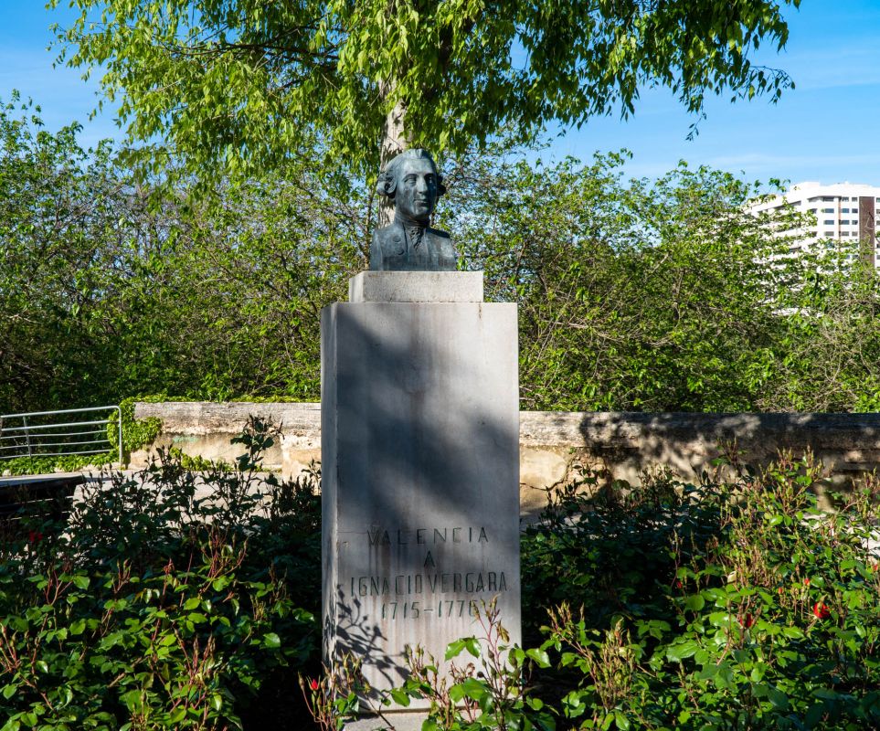 Памятник Игнасио Вергара