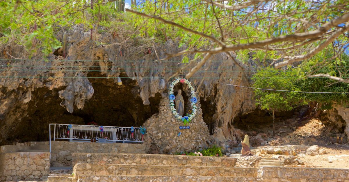 Грот Лурдес