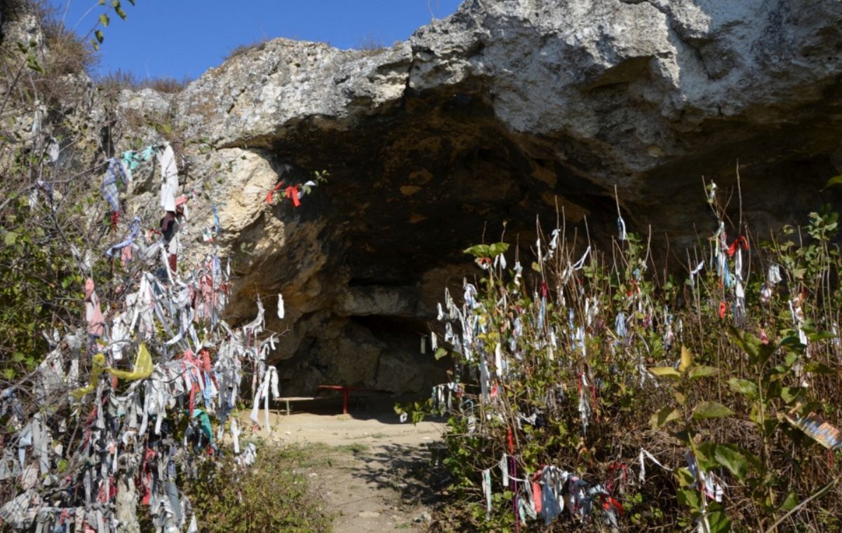 Пещерное святилище Кырк-Азиз