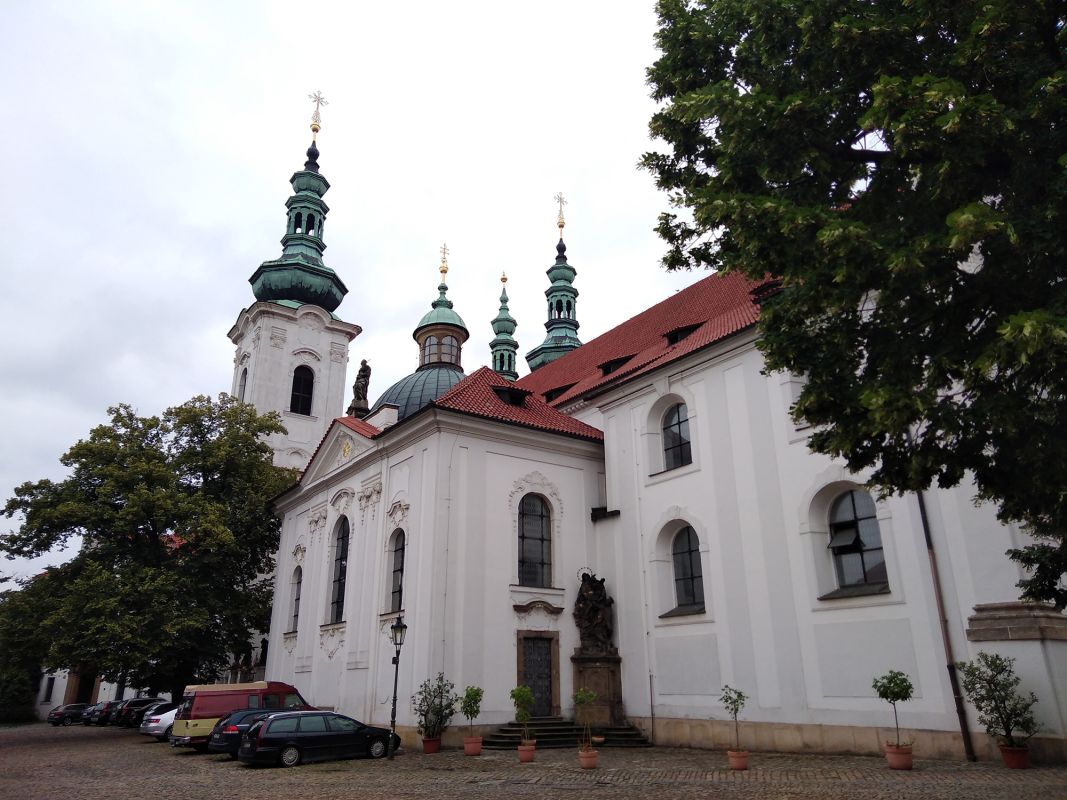 Базилика Вознесения Девы Марии на Страгове