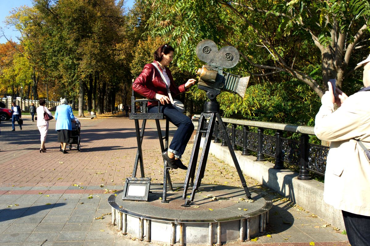 Памятник Режиссер Наблюдатель