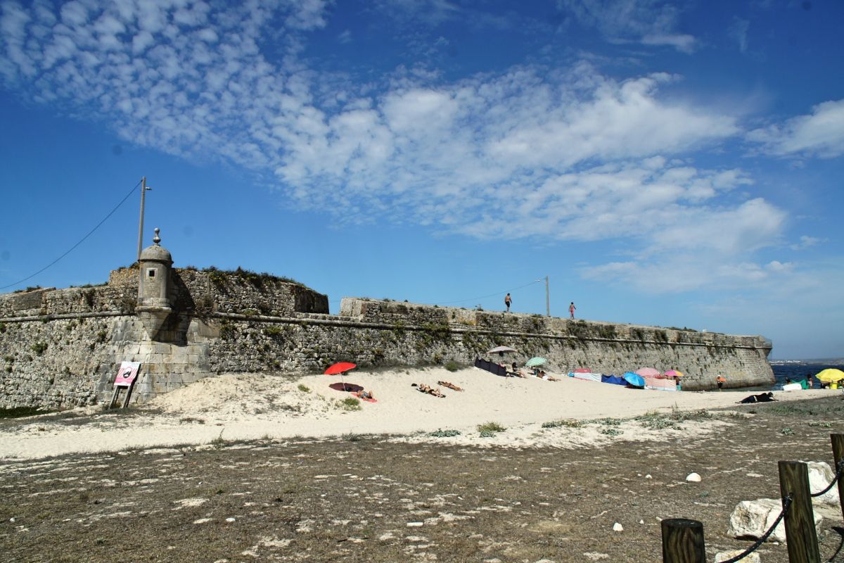 Стена Пениксима