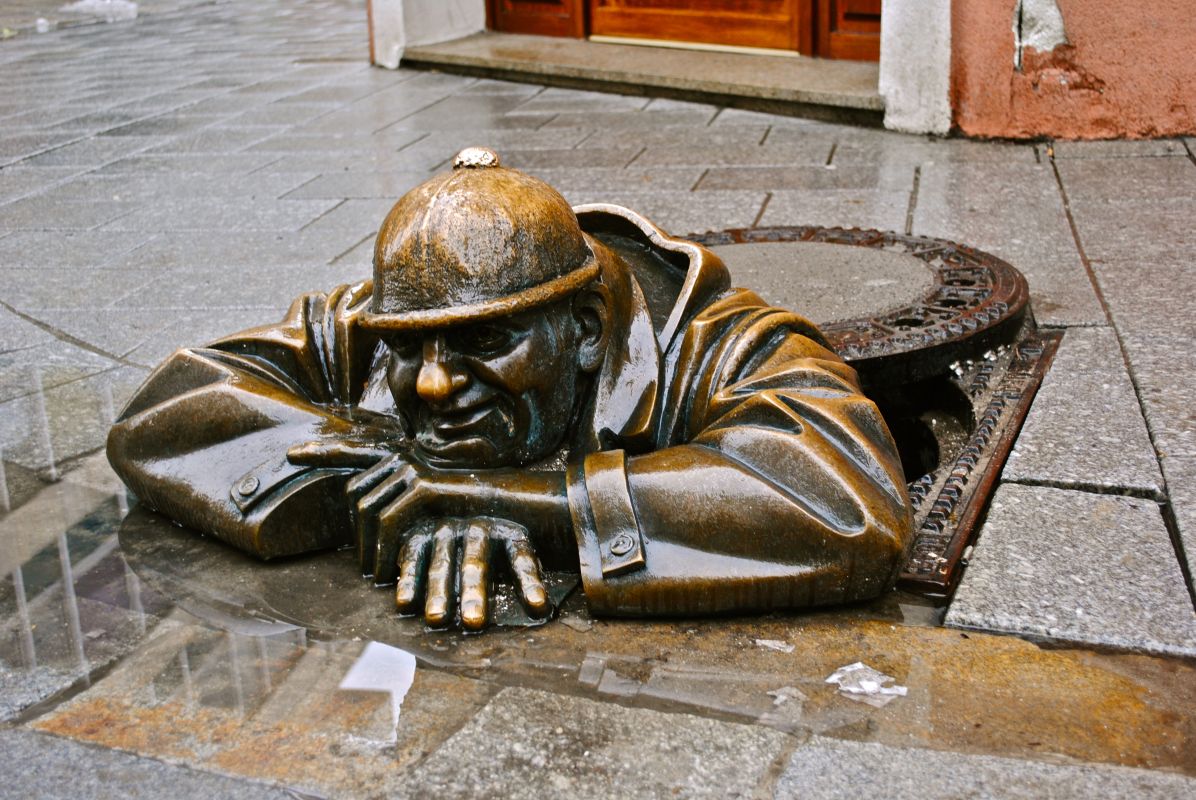 Мужчина на работе (Čumil)