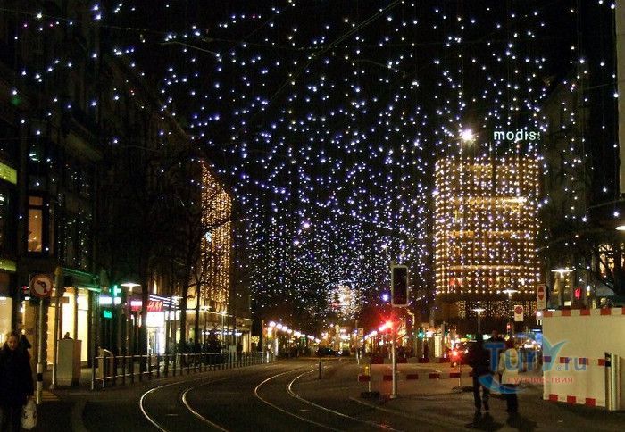 Улица Банхофштрассе в Цюрихе