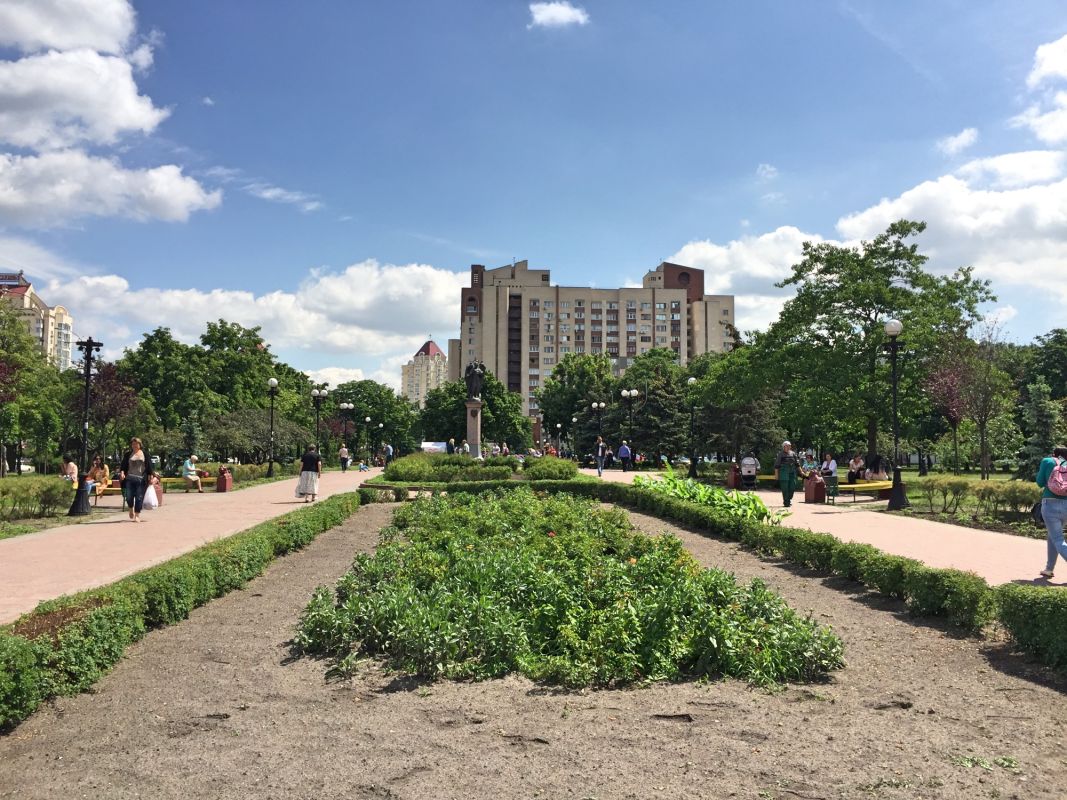 Сквер возле метро Минская