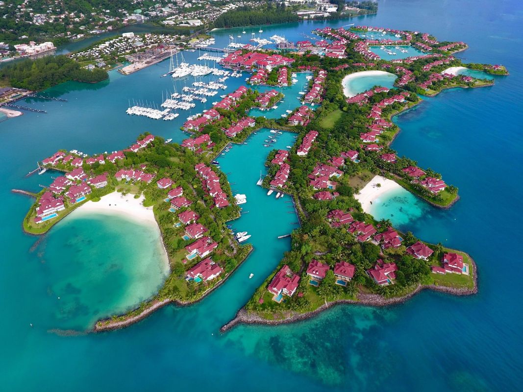 Eden Island Luxury Accommodation