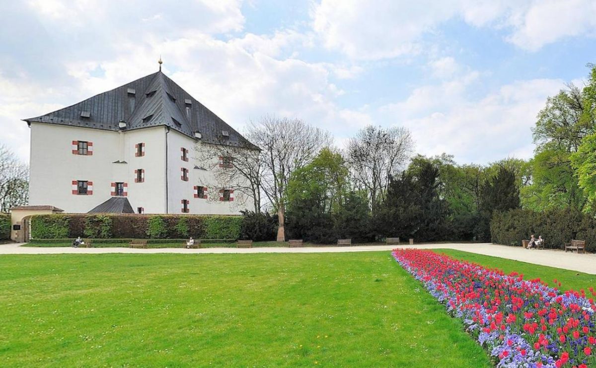 Мемориал национальной письменности – Летний дворец Звезда