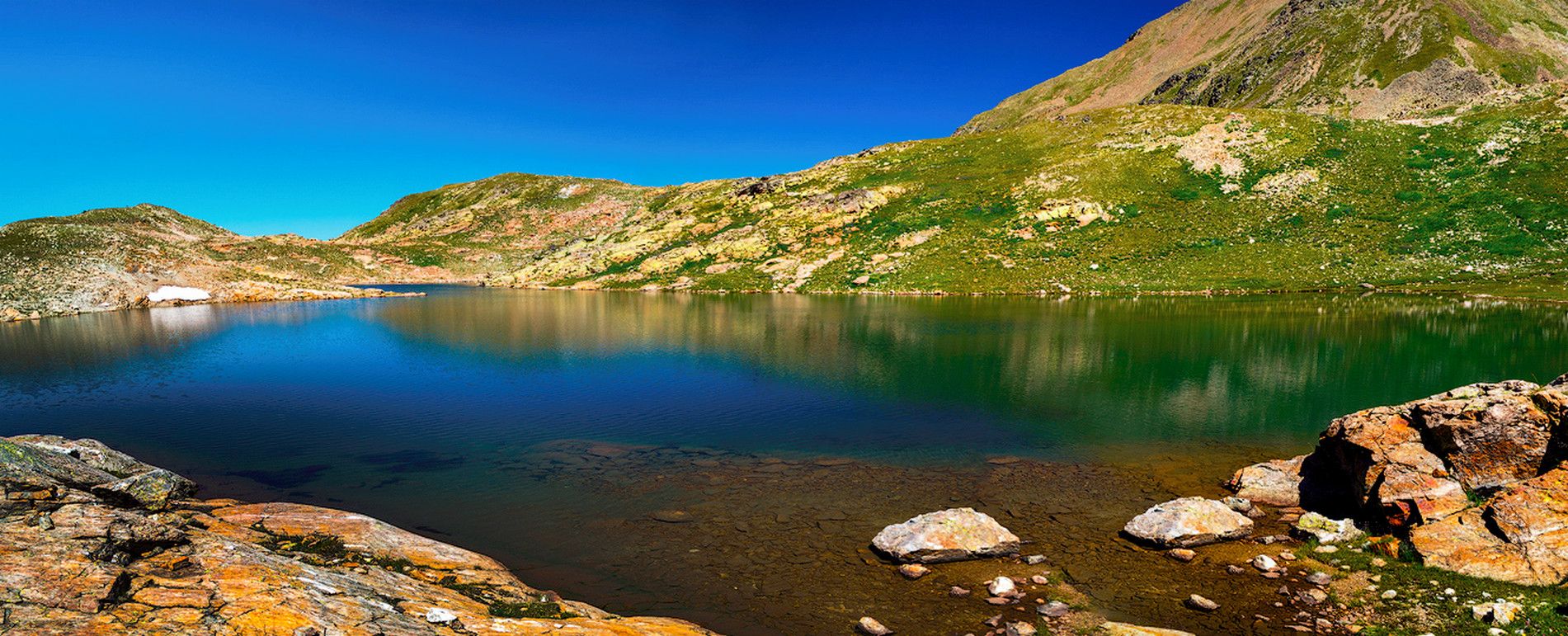 Семицветное озеро