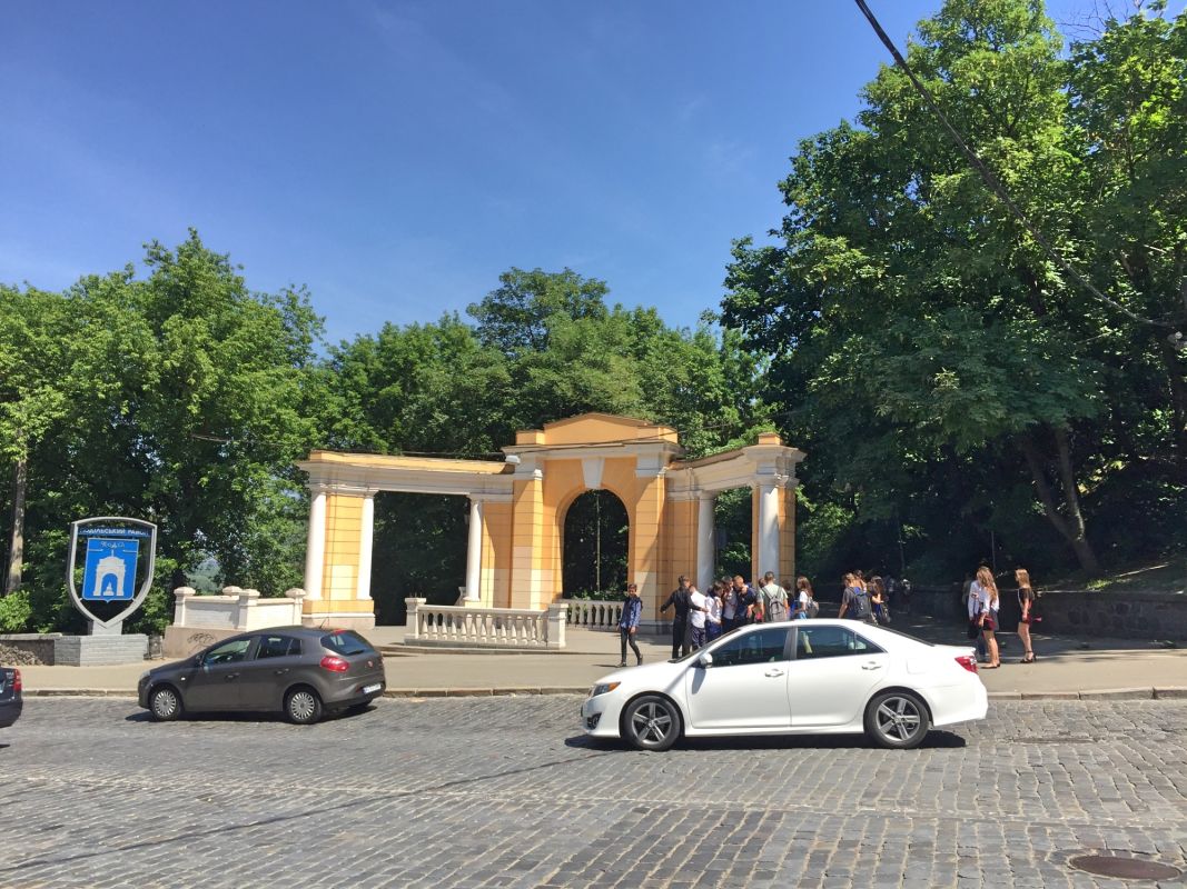 Лестница к памятнику Магдебургскому праву