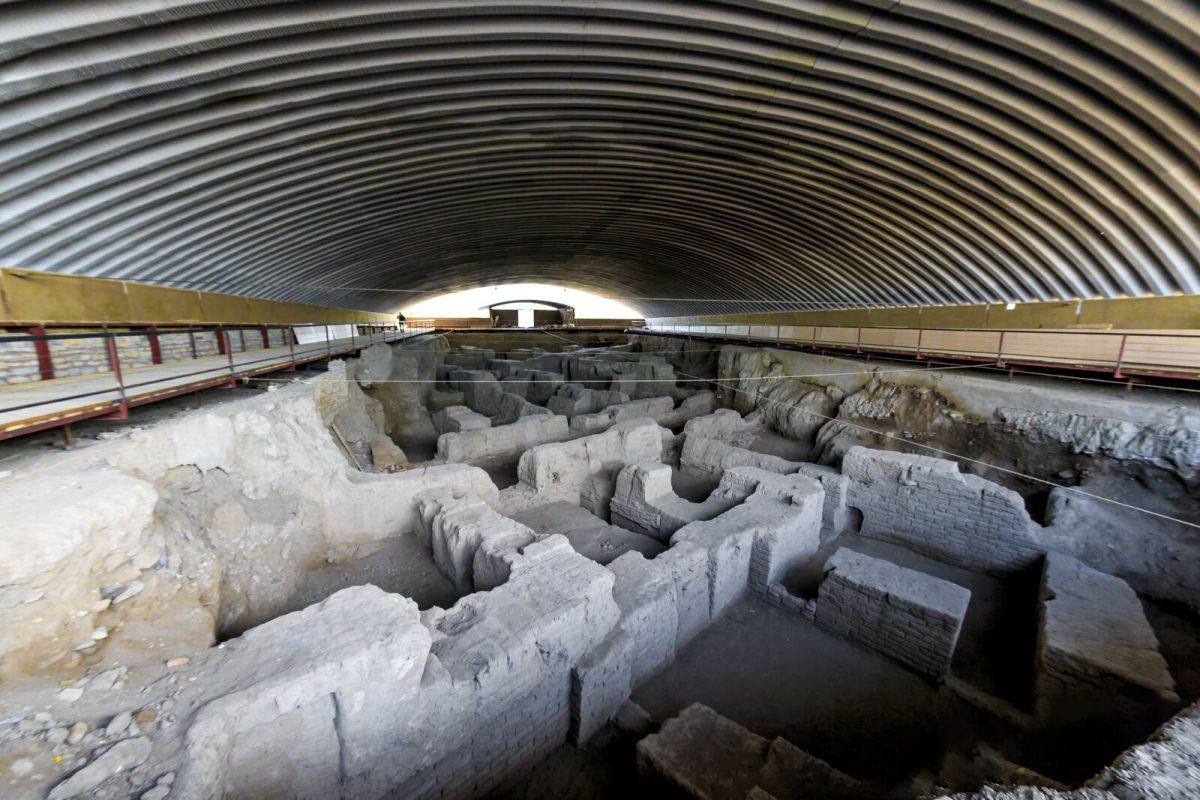 Древний город и музей Экбатана