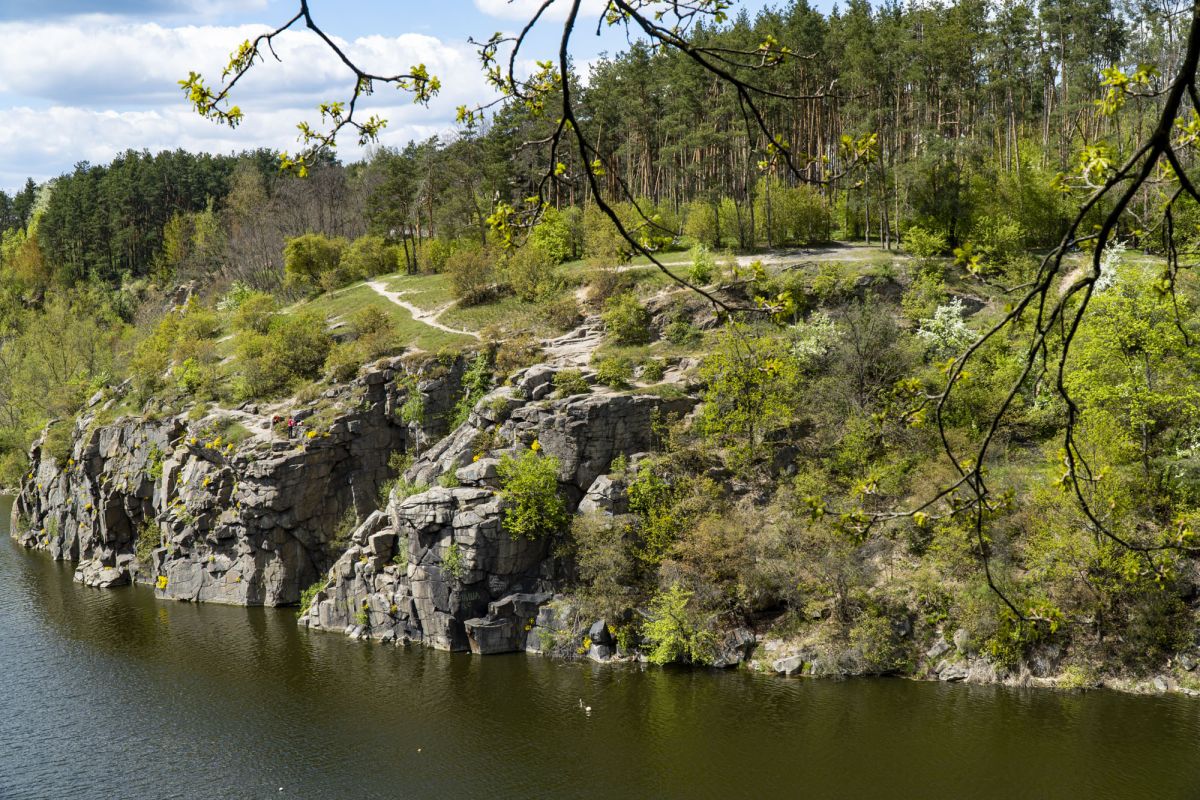 Пешеходный маршрут по южной стороне Тетерева
