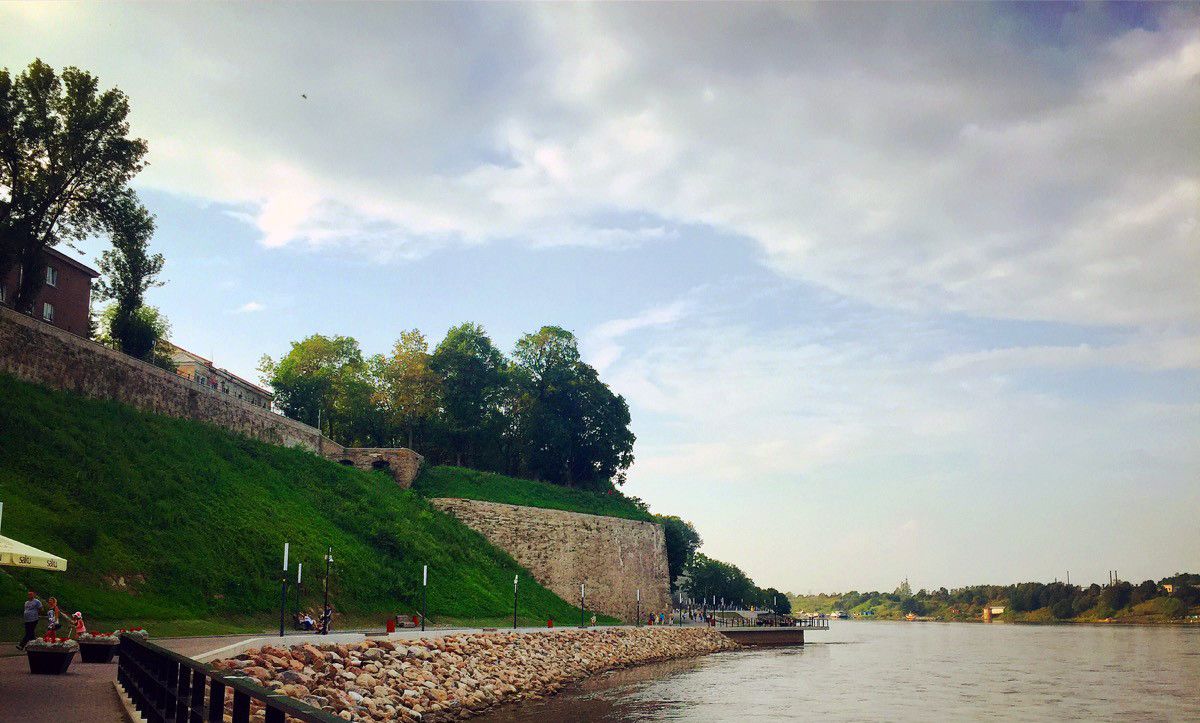 Нарвские бастионы